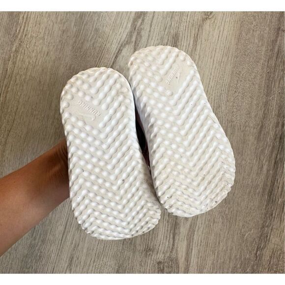 Nike Toddler Girl size Resolution6 5 Pink Sneakers - Picture 5 of 5